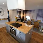 Дом отдыха Maison Spacieuse Avec Piscine A