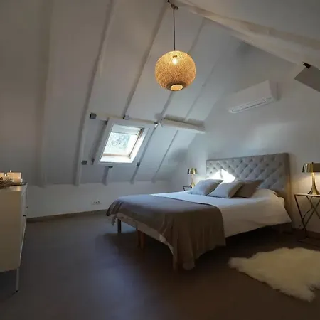 Maison Spacieuse Avec Piscine A *