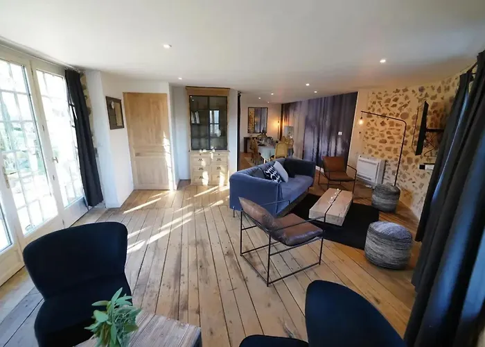 Сasa de vacaciones Maison Spacieuse Avec Piscine A *