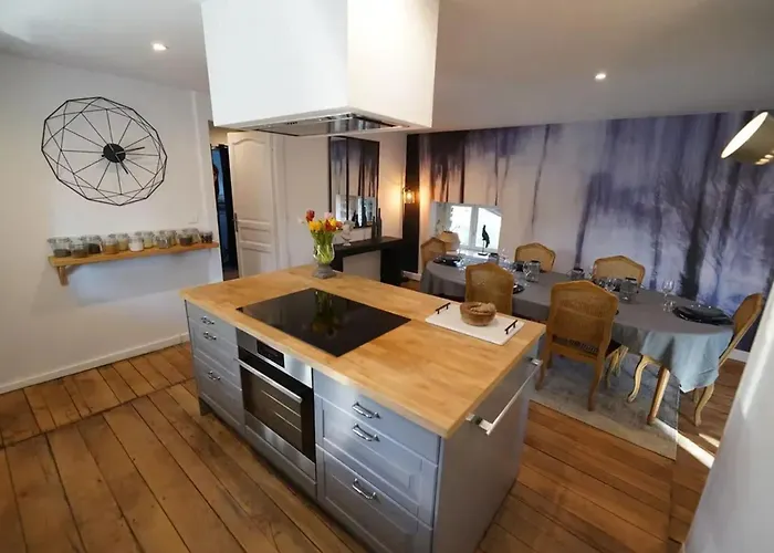 Сasa de vacaciones Maison Spacieuse Avec Piscine A