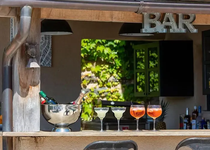 Сasa de vacaciones Maison Spacieuse Avec Piscine A *