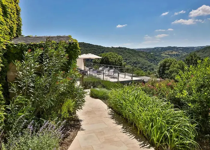 Maison Spacieuse Avec Piscine A Сasa de vacaciones Maleville